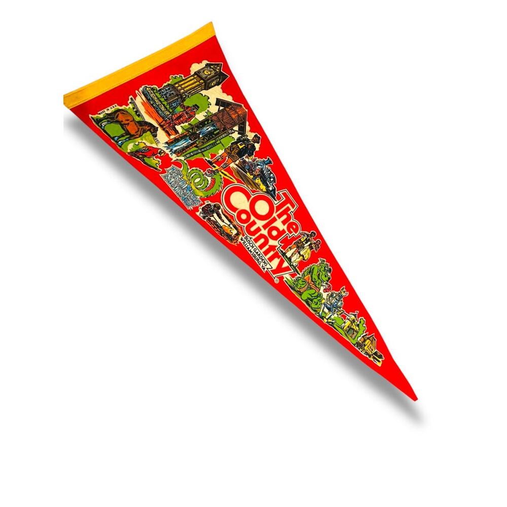 1980s 29 Inch Busch Gardens The Old Country Pennant Souvenir Felt Flag